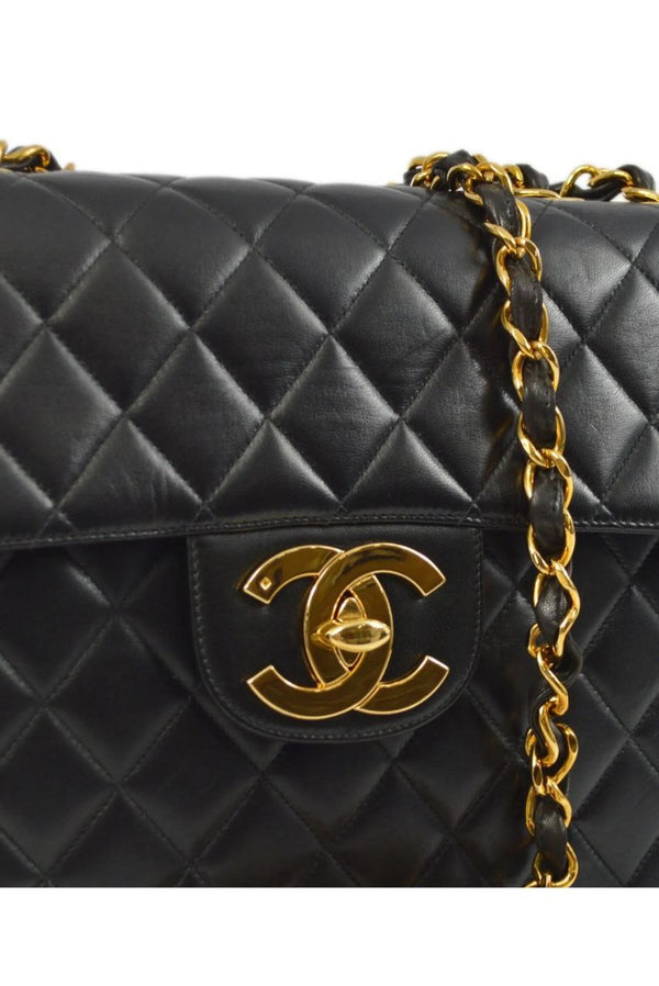 Chanel  1997 Classic Flap Jumbo shoulder bag